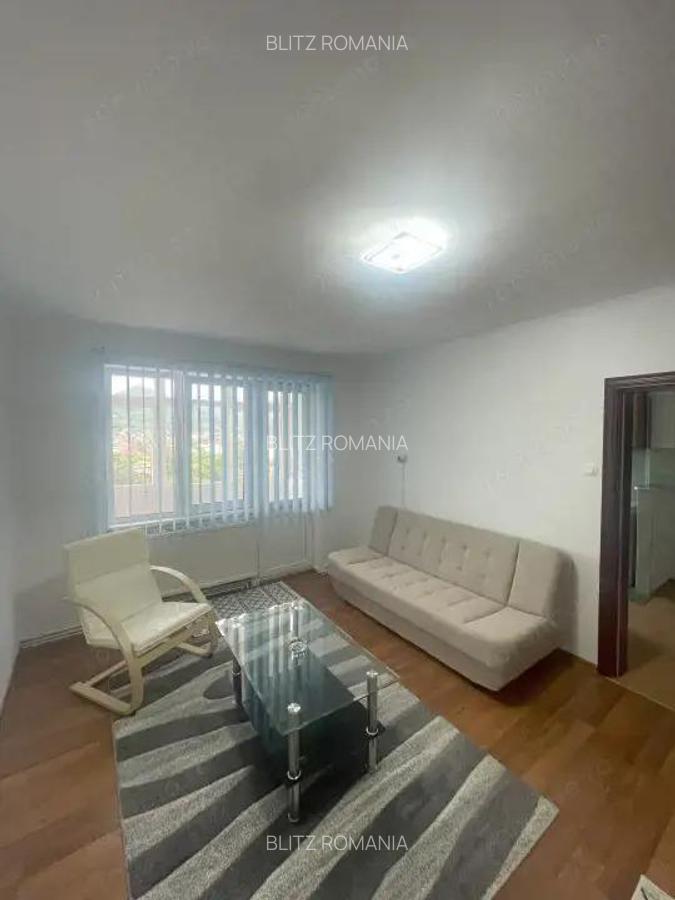 Apartament de vanzare, cu 2 camere semidecomandat, 52 mp, zona ultracentrala - 2