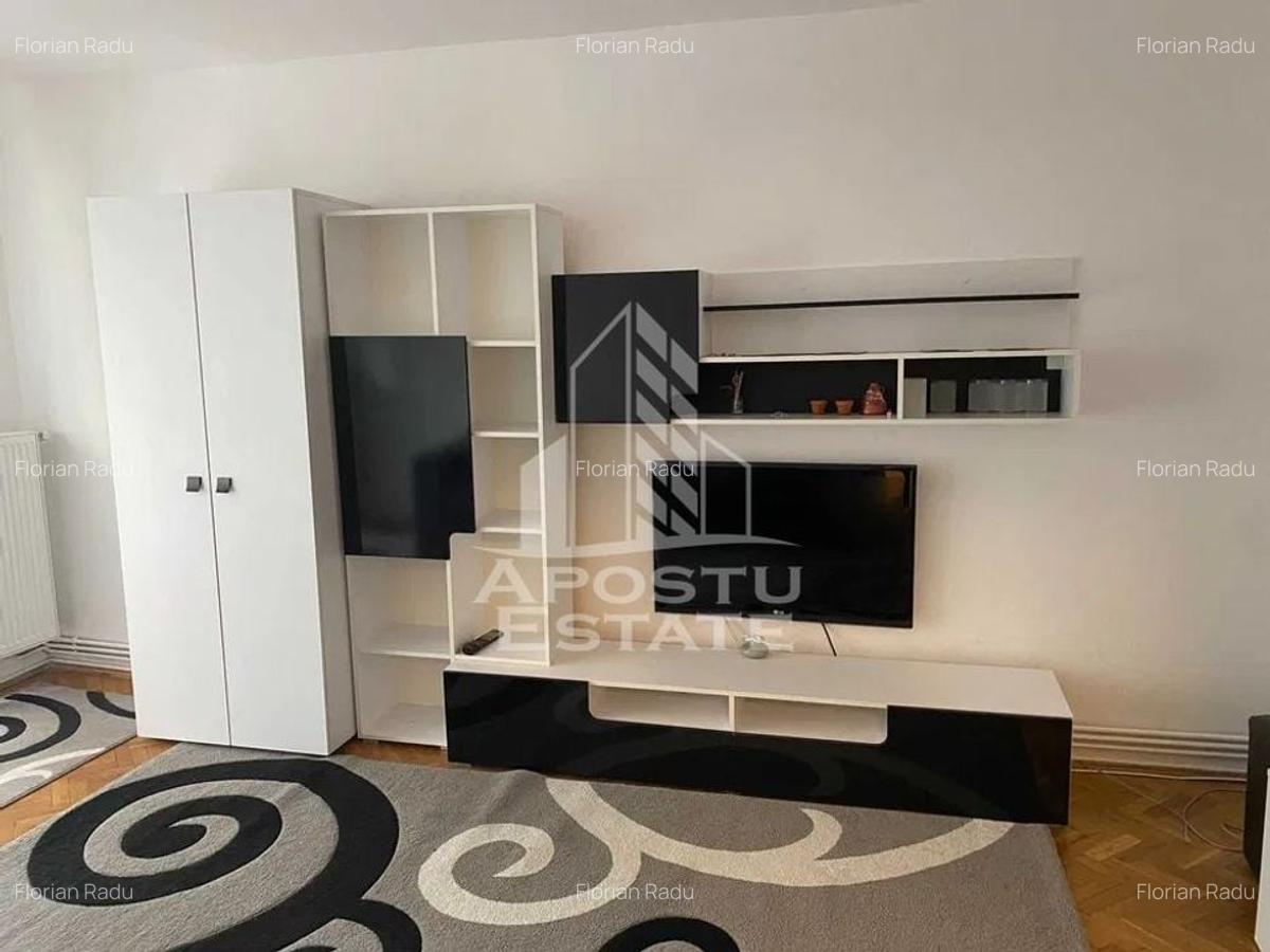 Apartament cu 3 camere, zona Soarelui, Centrala Proprie - 2