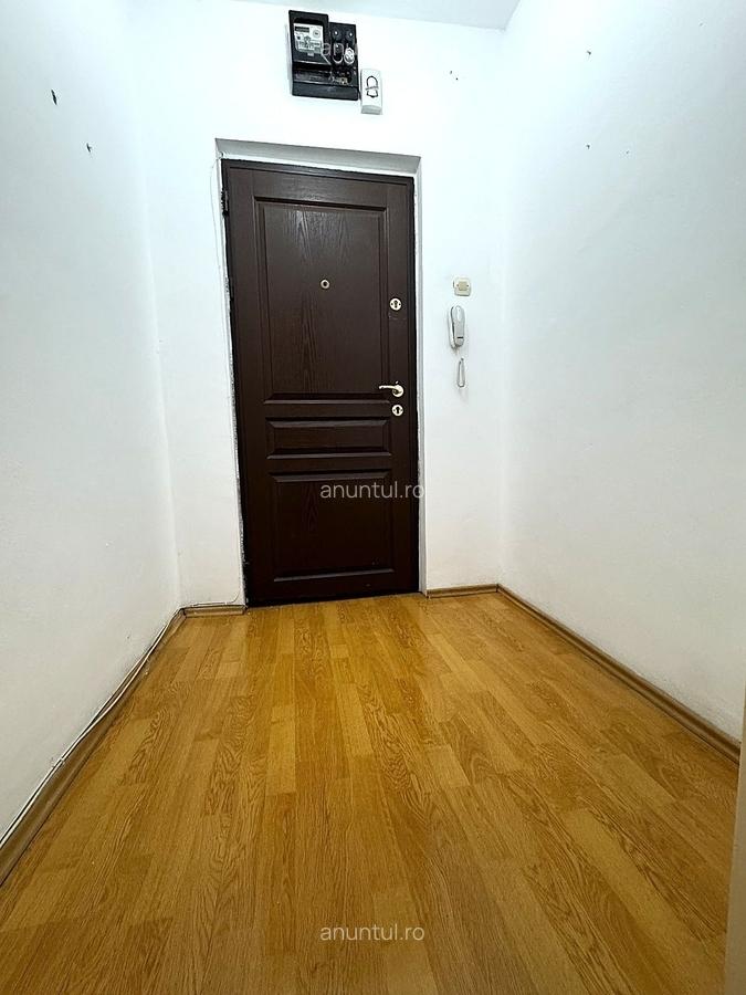 Drumul Taberei, Piata Moghioros - 6