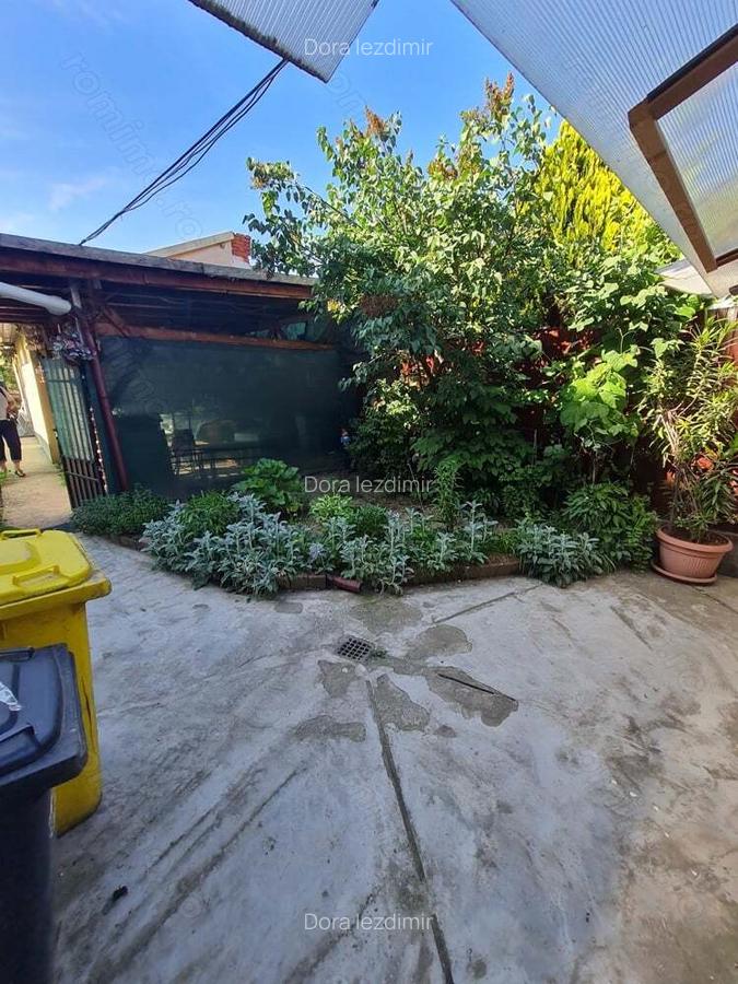 Vanzare casa cu anexa locuibila si teren - 9