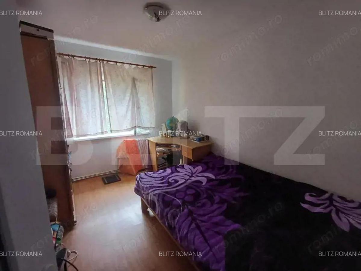 Apartament de vanzare, cu 3 camere, 70 mp, zona Revolutiei - 5