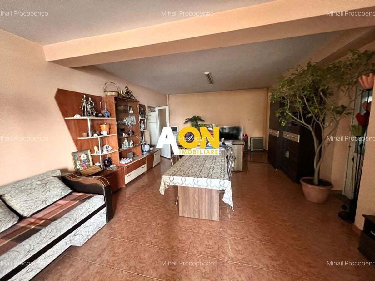 Casa pretabila Pensiune/Camin de Varstnici + Spatii Comerciale Parter - 15