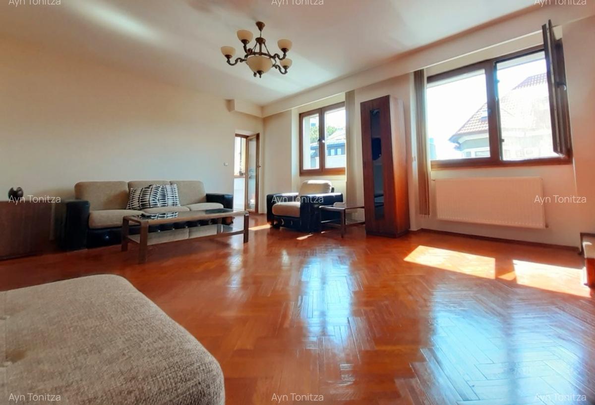 PROPRIETAR, VAND apart. Duplex in Cotroceni(G. Botanica) S.Totala 151 mp; garaj - 4