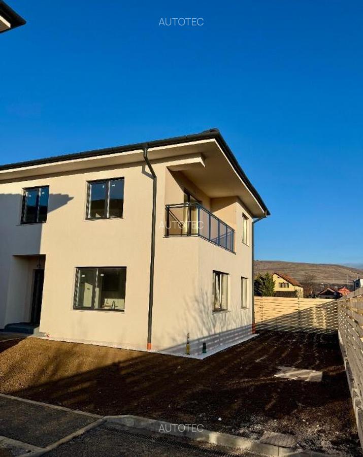 CASA TIP DUPLEX str.Avram Iancu nr.263-Floresti - 2