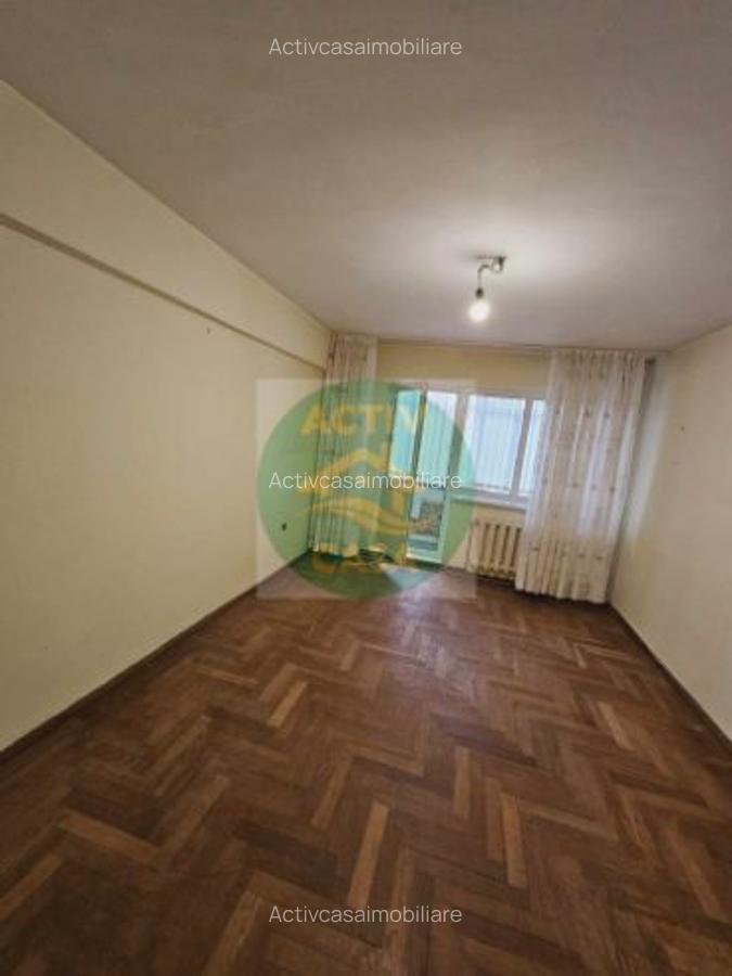 Apartament 3 camere, model deosebit, Roman Neamt - 5