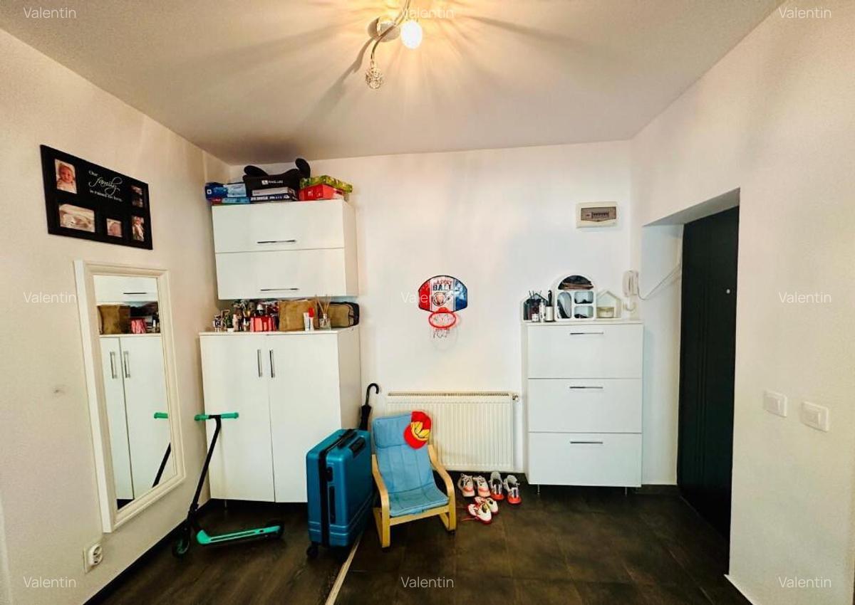 Apt. 2 cam, decomandat, centrala, AC, pe granita dintre S5 ?i S6 - 9