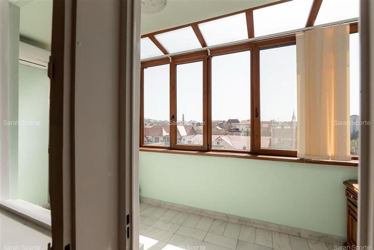 Apartament cu 3 camere decomandat în Central - 9