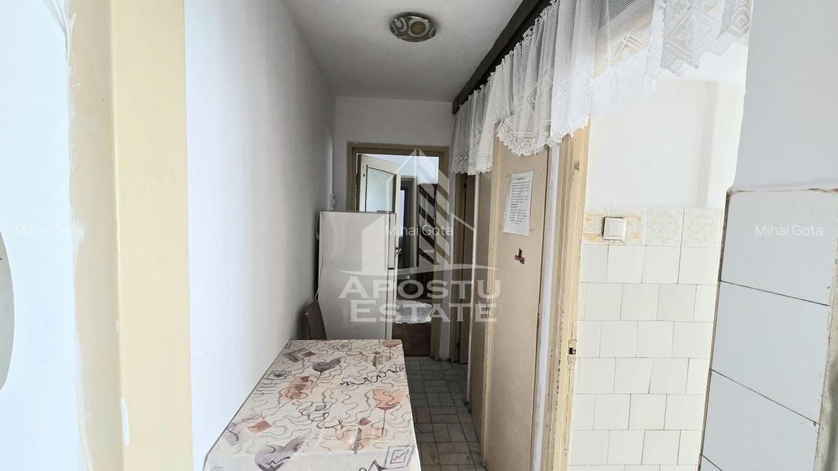 Apartament cu 4 camere semidecomandat în Dacia - 6