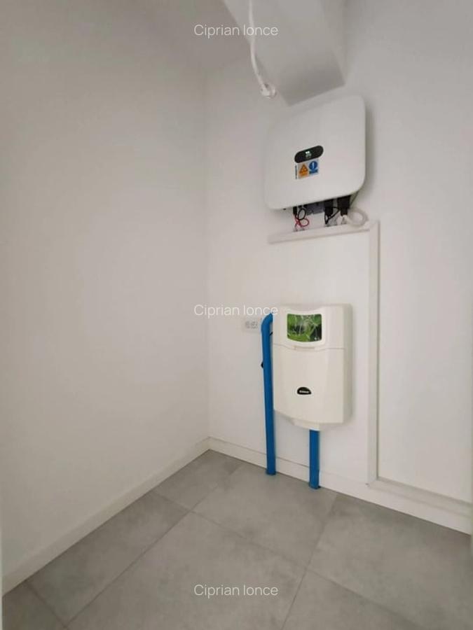 Apartament cu 3 camere decomandat în Titan - 16