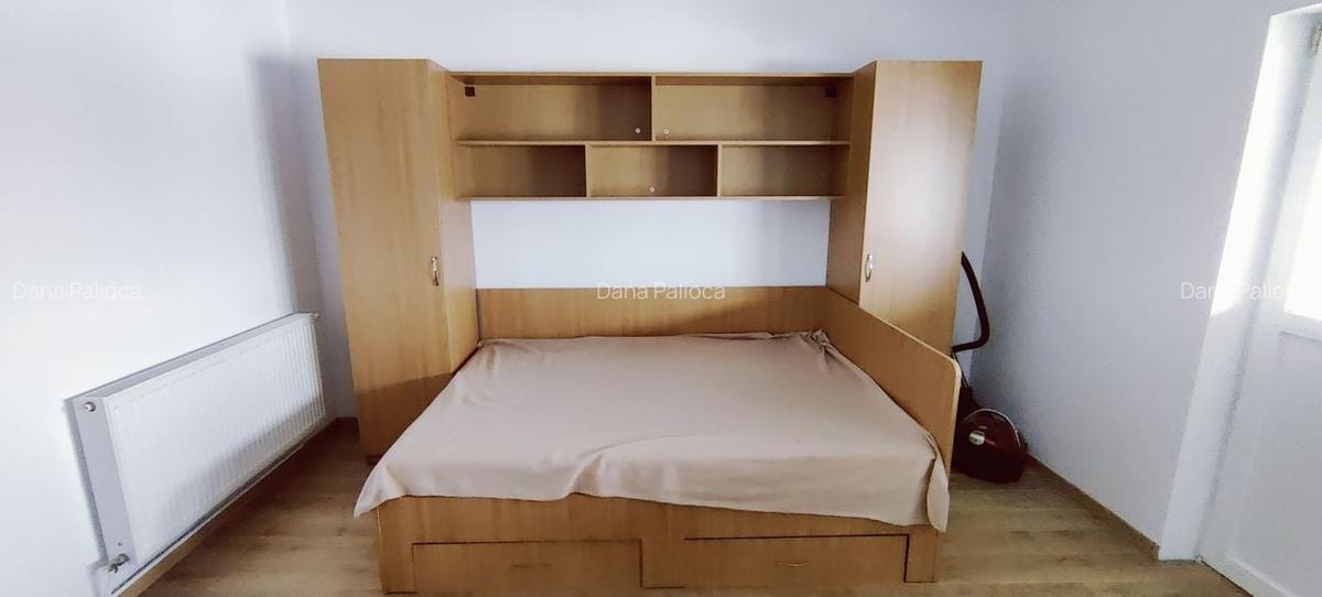 Apartament cu 5 camere decomandat în Ghiroda - 4