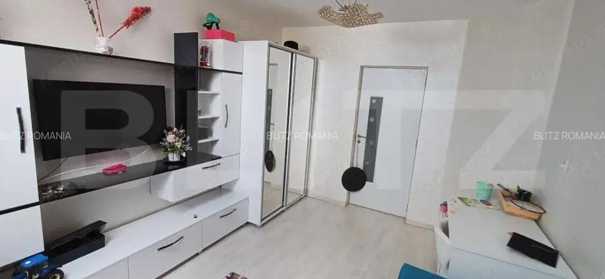 Apartament spa?ios, 93 mp utili, mobilat complet Zona Hotel Diana - 2