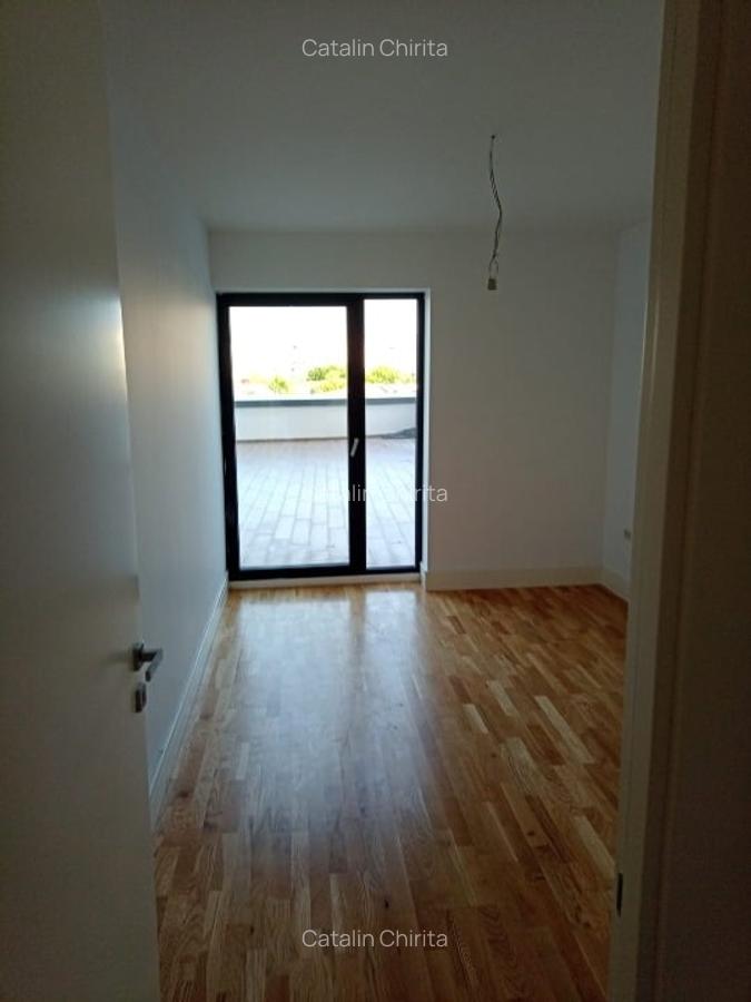 Vând apartament cu terasa - 13