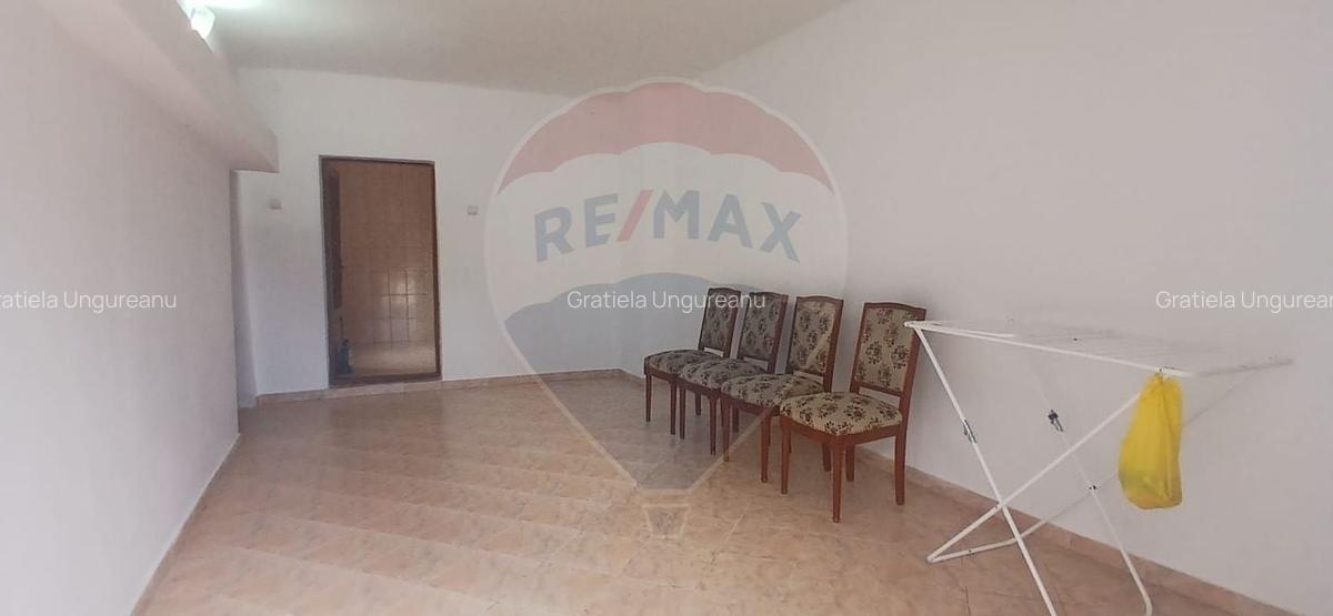 Casa individuala cu 8 camere de vanzare in Targoviste Preot Goglea - 14