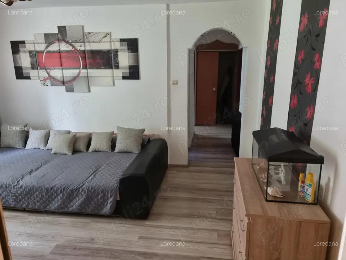 Apartament 3 camere semidecomandat 77000 euro - 5