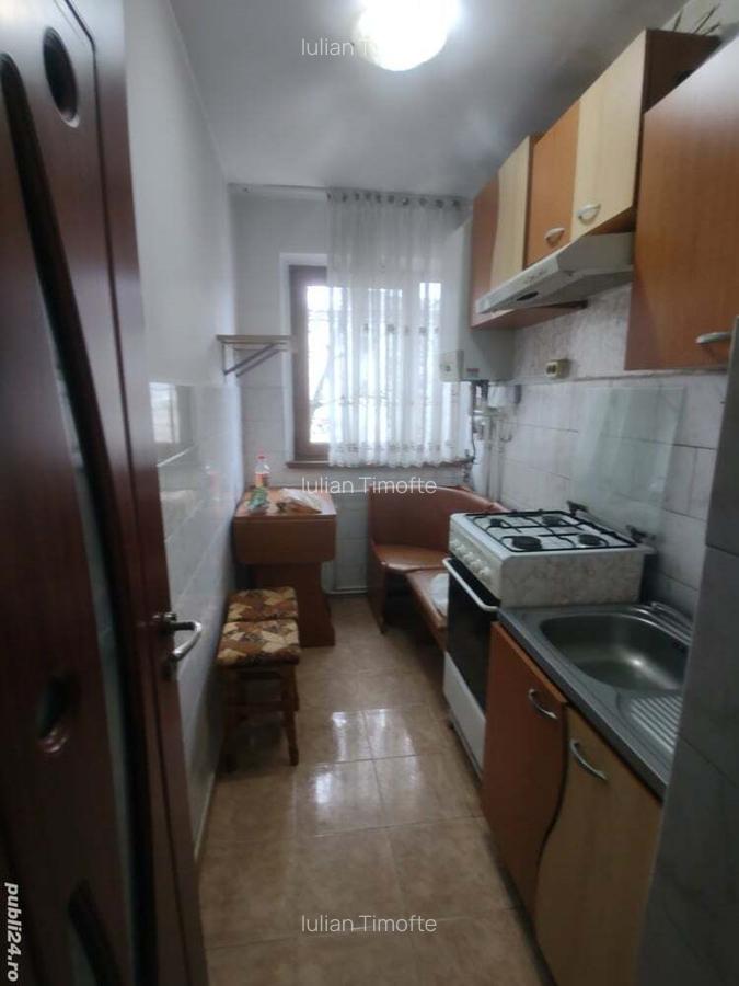 Inchiriez apartament cu 2 camere in Roman - 4