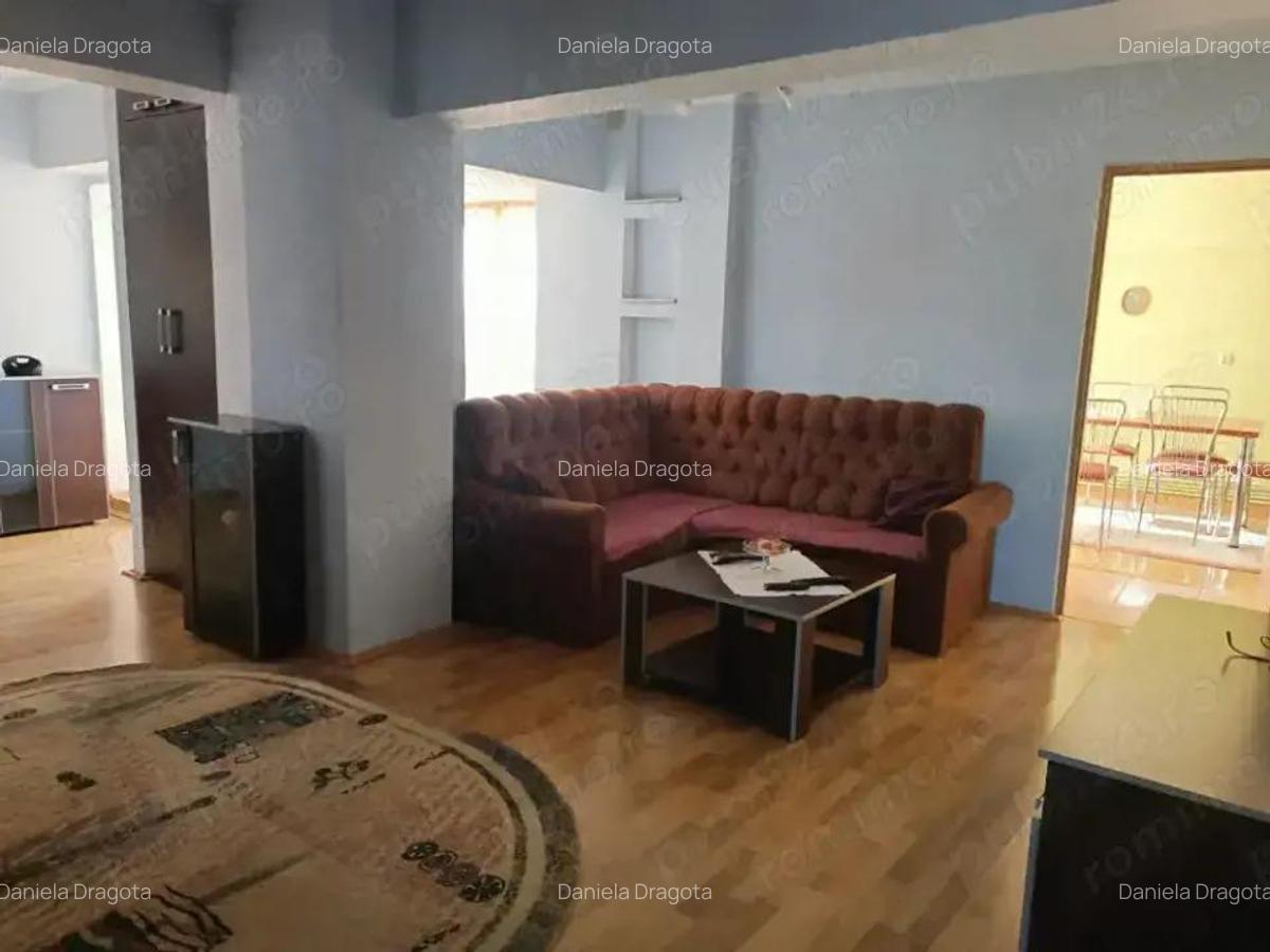 Apartament 3 camere, decomandate, zona Central. - 2
