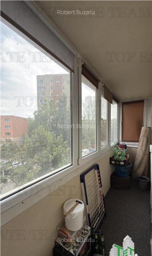 Apartament 3 camere 2 bai bloc 1984 zona metrou 1 Decembrie - 9