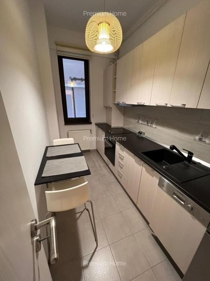 Apartament cu 2 camere semidecomandat, mobilat în 1 Mai - 7