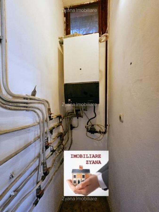 Bd. Unirii – Strada Traian  Vila / Spatiu Comercial Renovat, 10 camere, suprafata utila - 300 mp. - 8