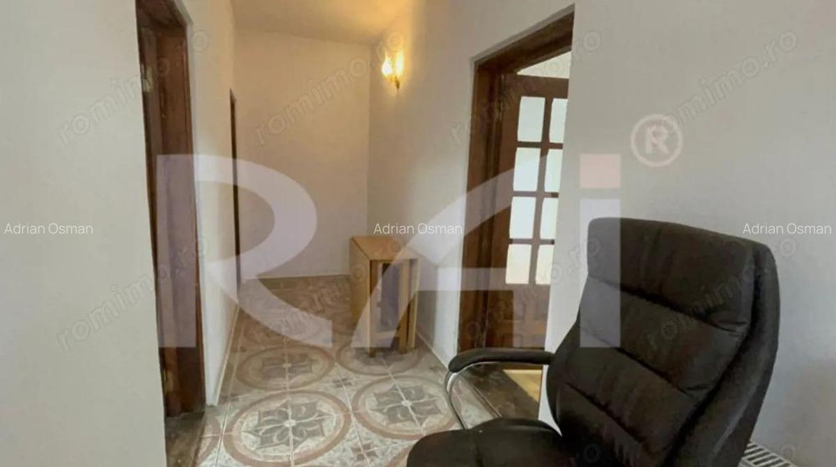 Vad comercial Pia?a Garii casa 3 camere + curte - 6