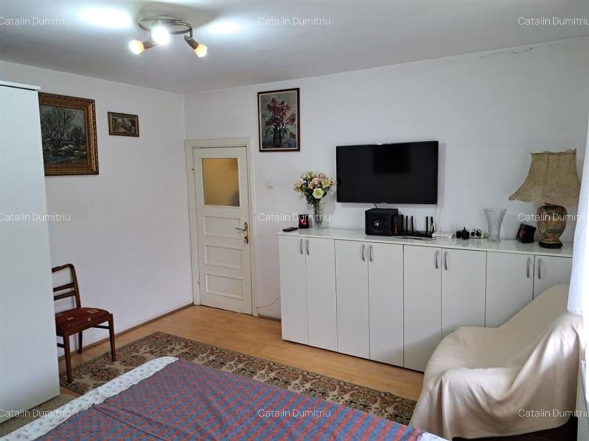 Regim vila, decomandata, cu beci si pod, Tractorul, Brasov - 6