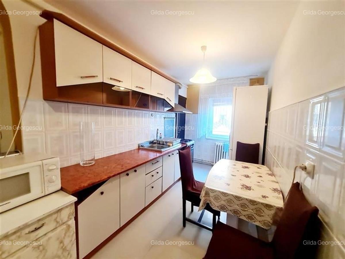 Apartament cu 3 camere semidecomandat în Centrul Civic - 11