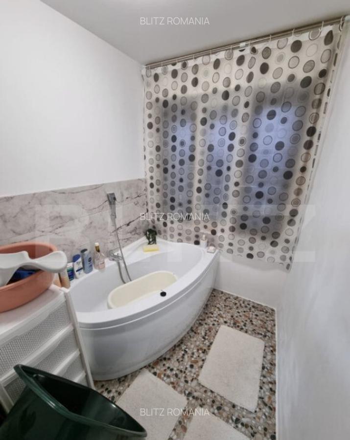 Casa de vanzare, cu doua unita?i locative, 5 camere, 158 - 8 Casa de vanzare, cu doua unita?i locative, 5 camere, 158 - 8
