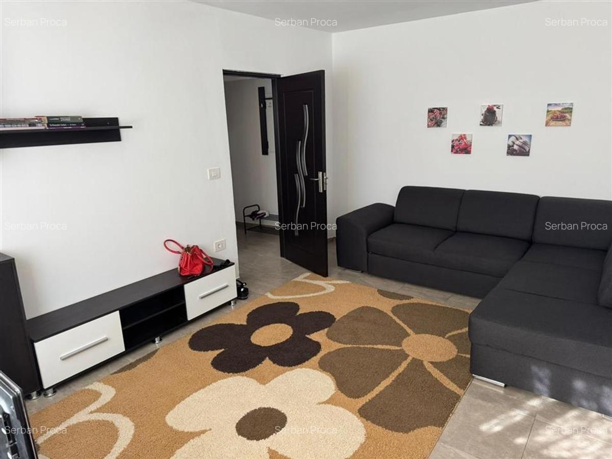 Apartament 2 camere Podu Ros, proaspat RENOVAT - 1