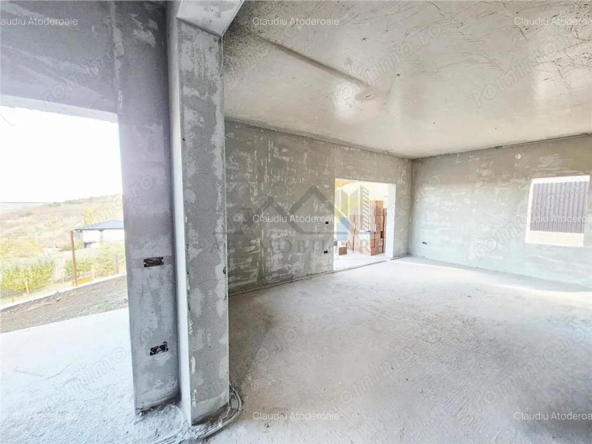 Casa de vanzare cu priveliste frumoasa - 11