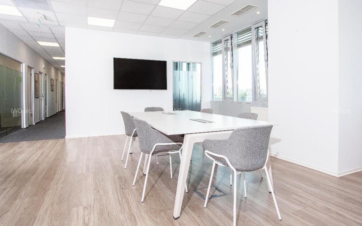 Spa?iu de birou privat pentru 5 persoane in Regus Sun Business Centre - 13