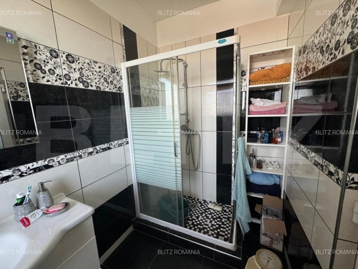 Penthouse ,4 camere , 177 mp , zona centrala ,Radauti - 10