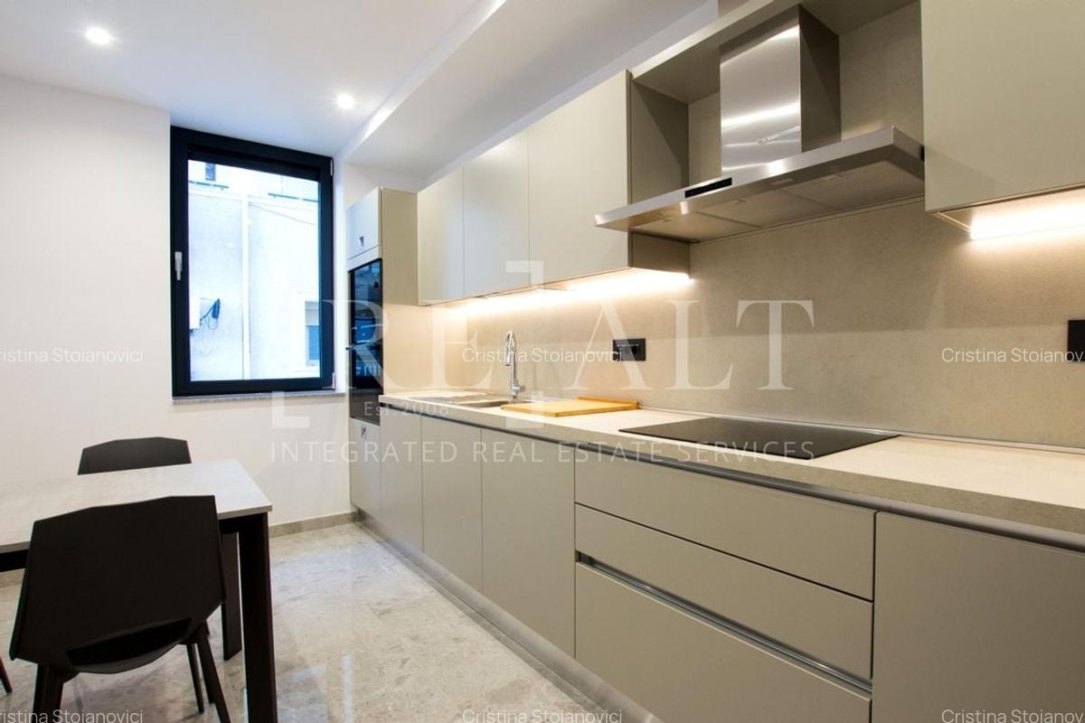 Apartament cu 4 camere semidecomandat, mobilat în Primăverii - 9