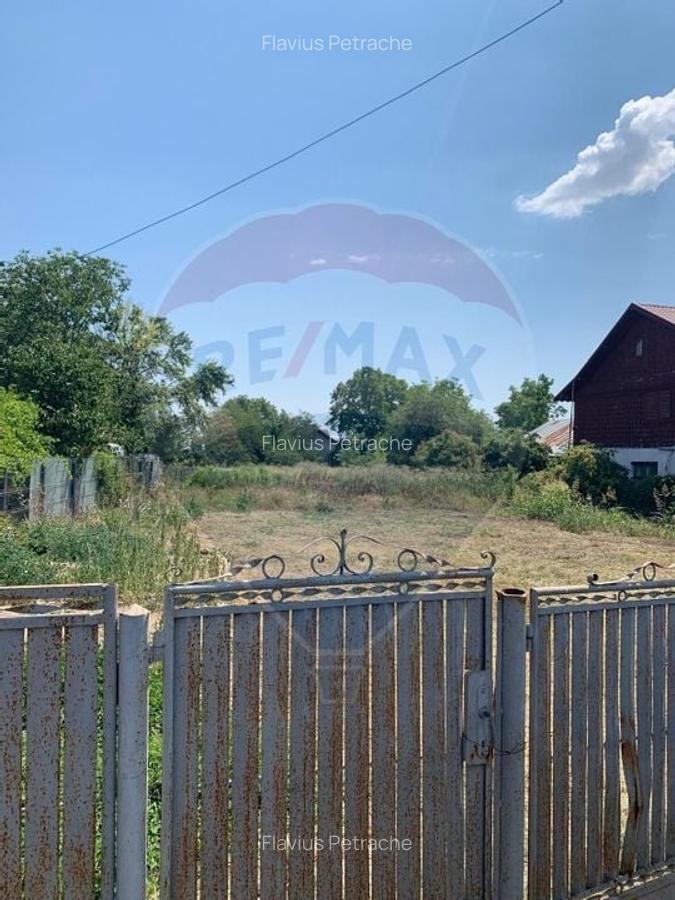 Teren Construcții intravilan de 2044 mp, în Puchenii Mari - 2