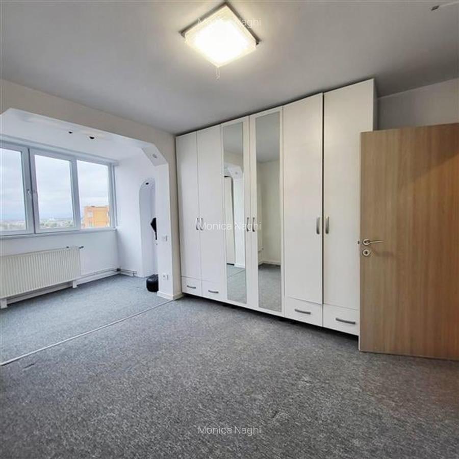 Apartament 3 camere,decomandat,renovat, suprafata generoasa,Garii,Brasov - 3