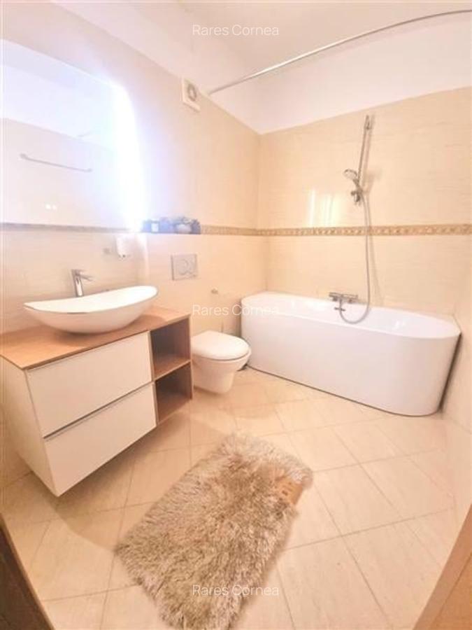 Inchiriere apartament tip penthouse 5 camere de LUX in Buna Ziua- zona Mega Imag - 13