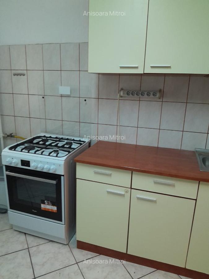 Închiriere Apartament 3 camere, decomandat, 76mp, etaj 1,bloc reabilitat - DIREC - 7 Închiriere Apartament 3 camere, decomandat, 76mp, etaj 1,bloc reabilitat - DIREC - 7
