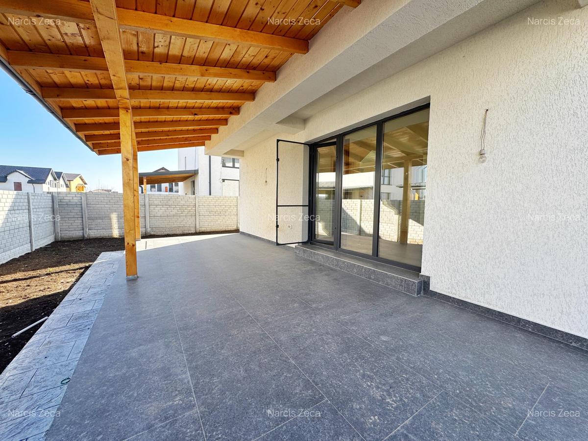 Vila individuală P+1E - 4 camere - 2 băi - teren 350mp - 4