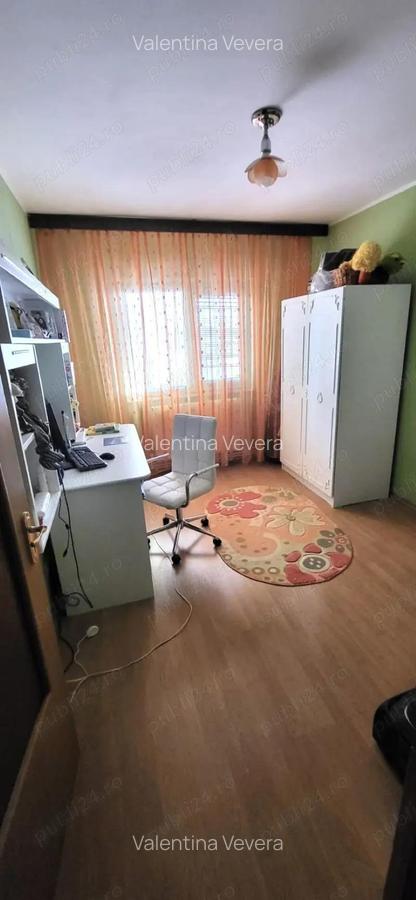 Apartament spatios, trei camere decomandate, etaj 1 din 4, IC Frimu - 3