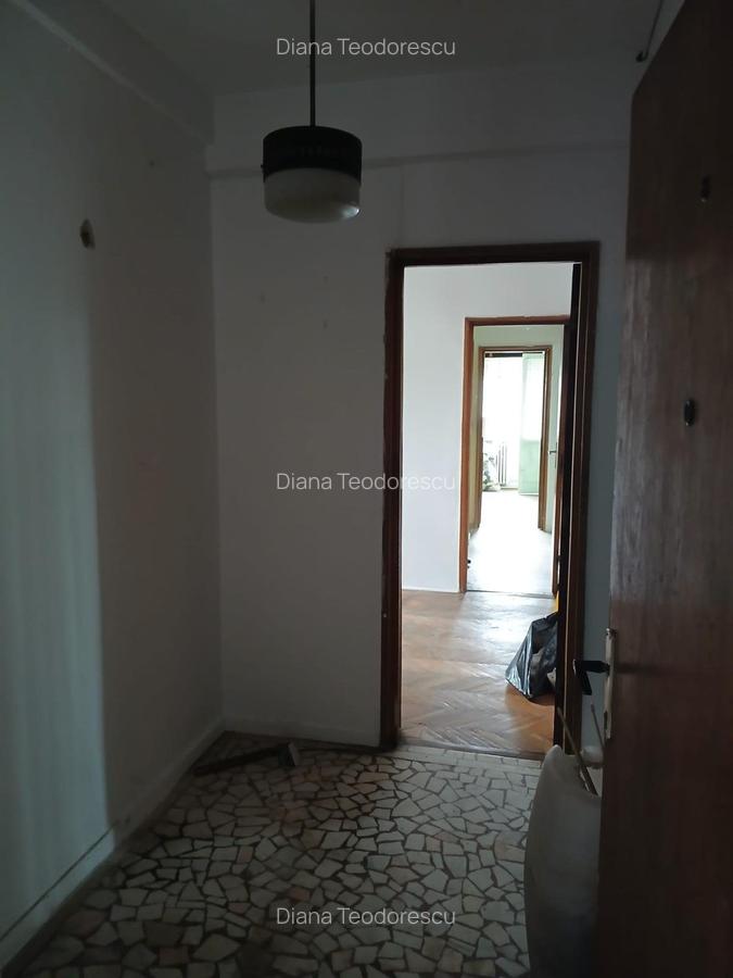 Apartament cu 4 camere decomandat în Cotroceni - 10