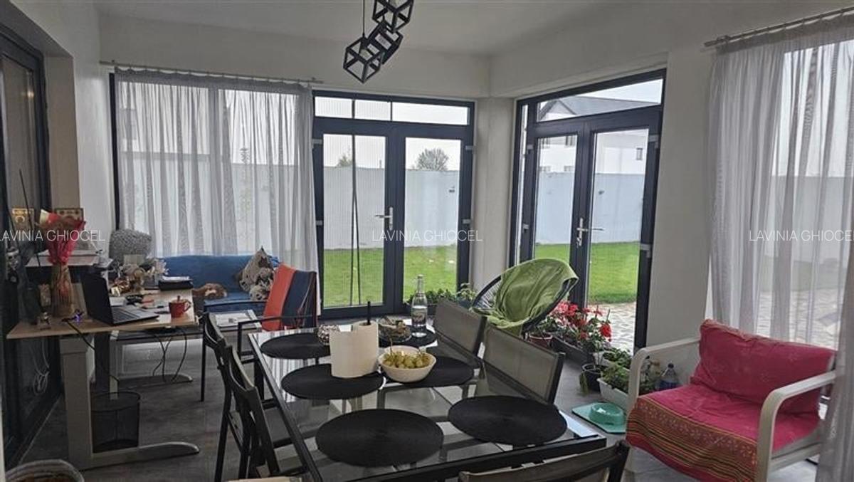 Vila individuala cu piscina, mobilata-utilata modern, disponibila imediat - 33