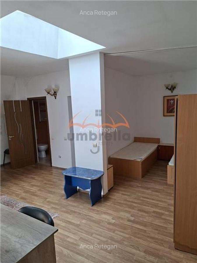 DE INCHIRIAT Garsoniera, 25mp, central, UMF, 300 euro - 1