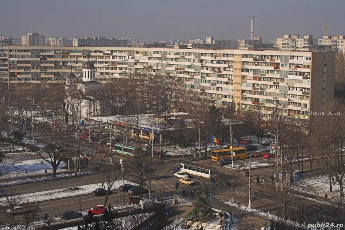 Apartament -3 camere - semidecomandat - Titan - 1