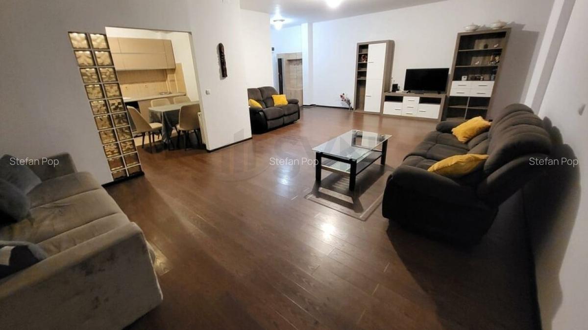 Apartament cu 3 camere decomandat în Sisești - 2