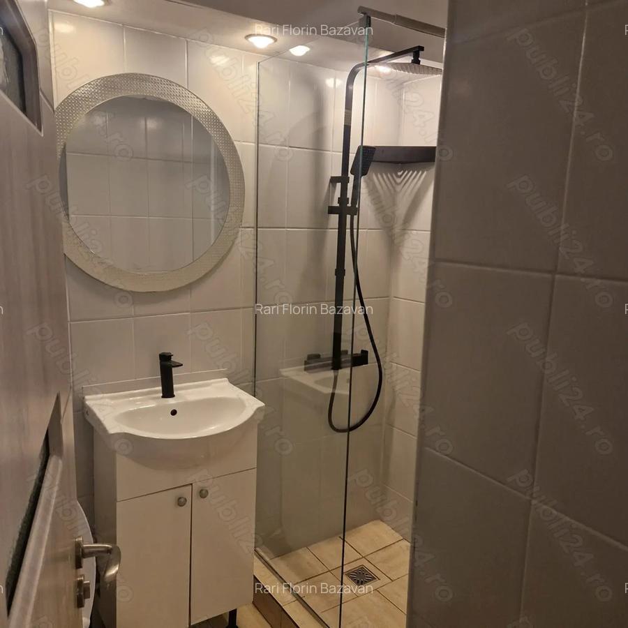 Inchiriez apartament 2 camere in regim hotelier, Craiova, str A.I Cuza , bl Patria , sc B , ultracen - 2