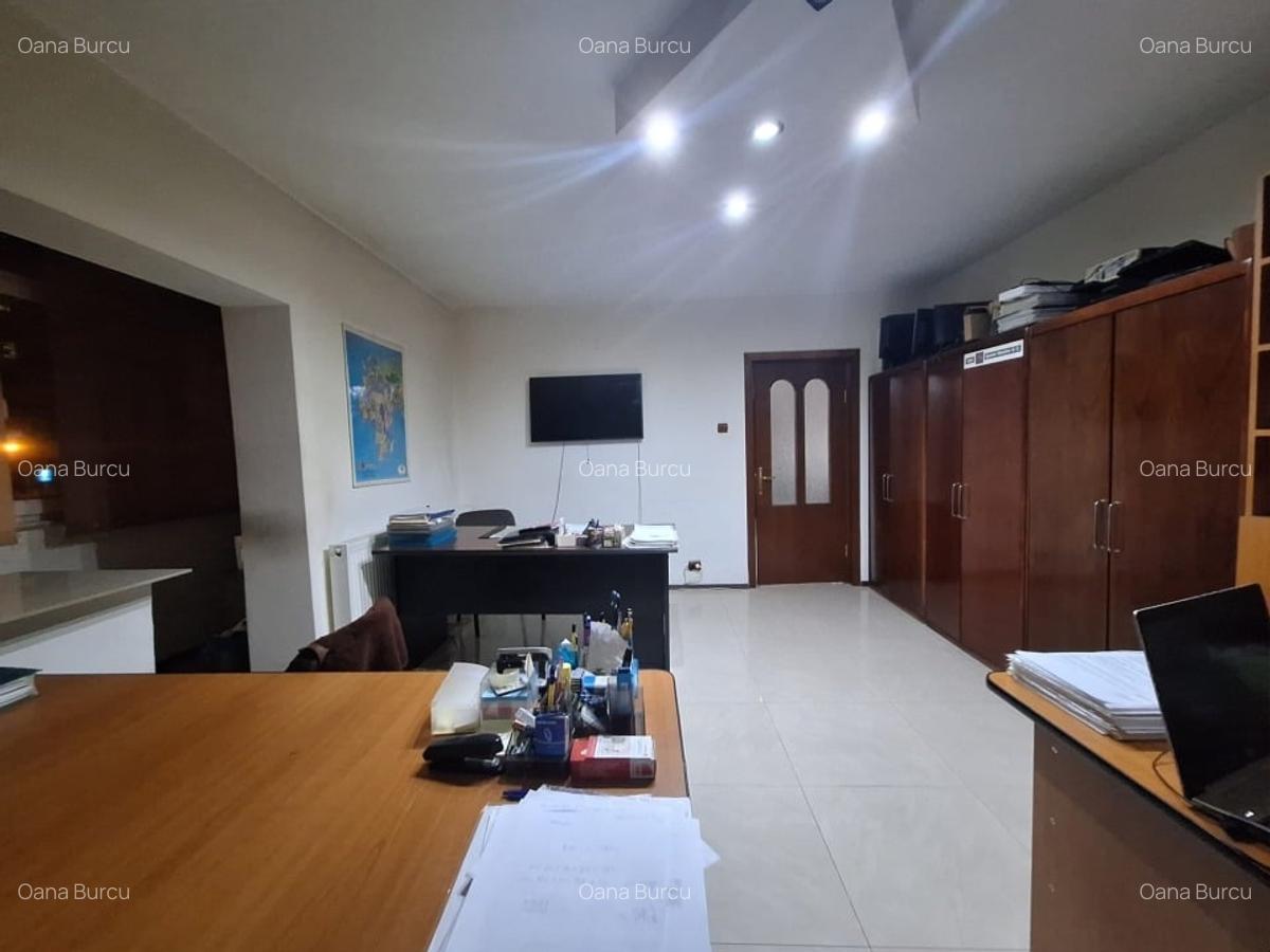Proprietar inchiriez spatiu la parter ideal pentru birouri/servicii - 7
