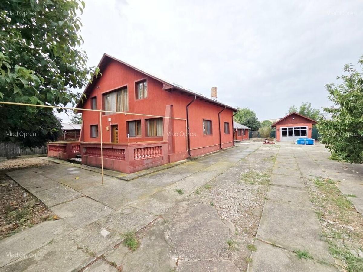 VANZARE VILA - 300 MP. UTILI - TEREN 862 MP. - GAESTI - 1