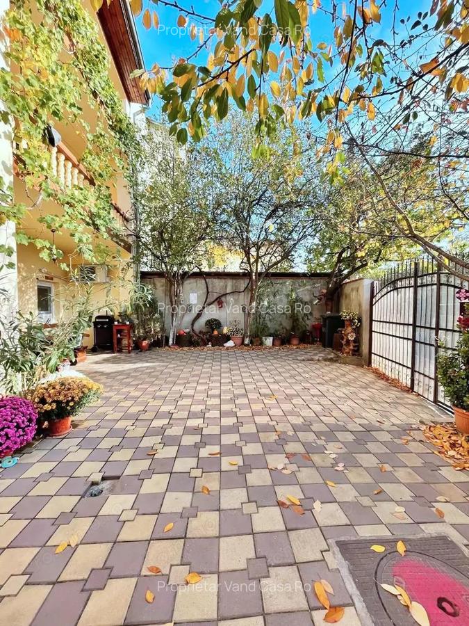 Vila P+2 cu 4 Apartamente / Spa?iu Comercial PROPRIETAR - 7