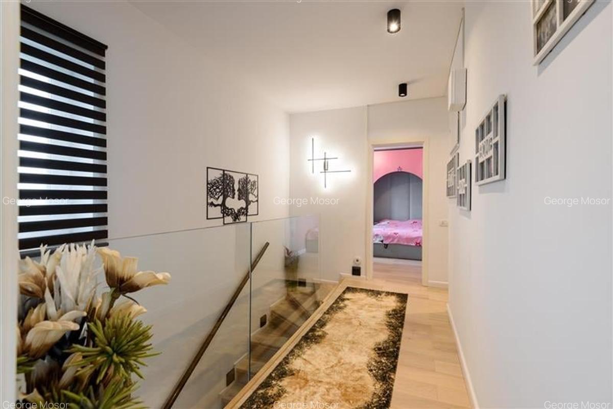 Proprietate deosebita, in nota distinctiva, Cristian, Brasov. - 11