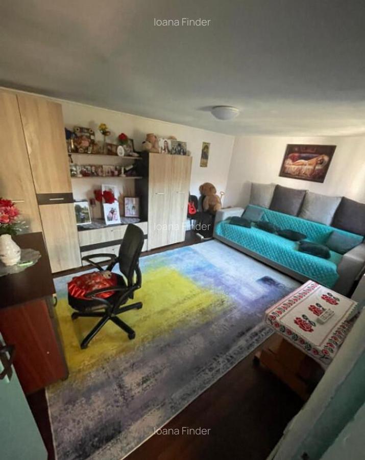 Casa cu 3 camere, garaj ?i curte spa?ioasa zona Giul - 2