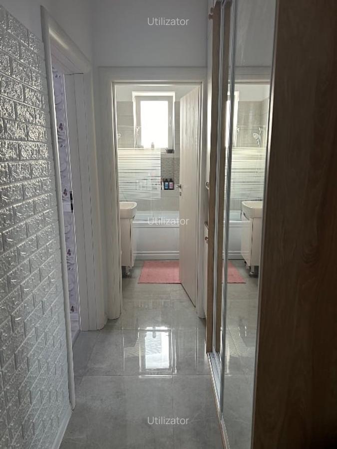 Proprietar vand  apartament  2 camere utilat si mobilat - 3